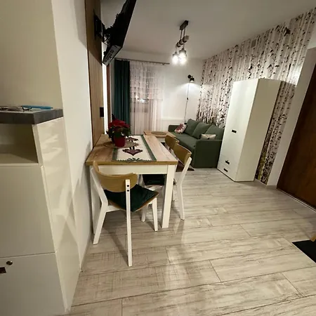 Zakatek Pod Gubalowka -szkolna 12d-centrum